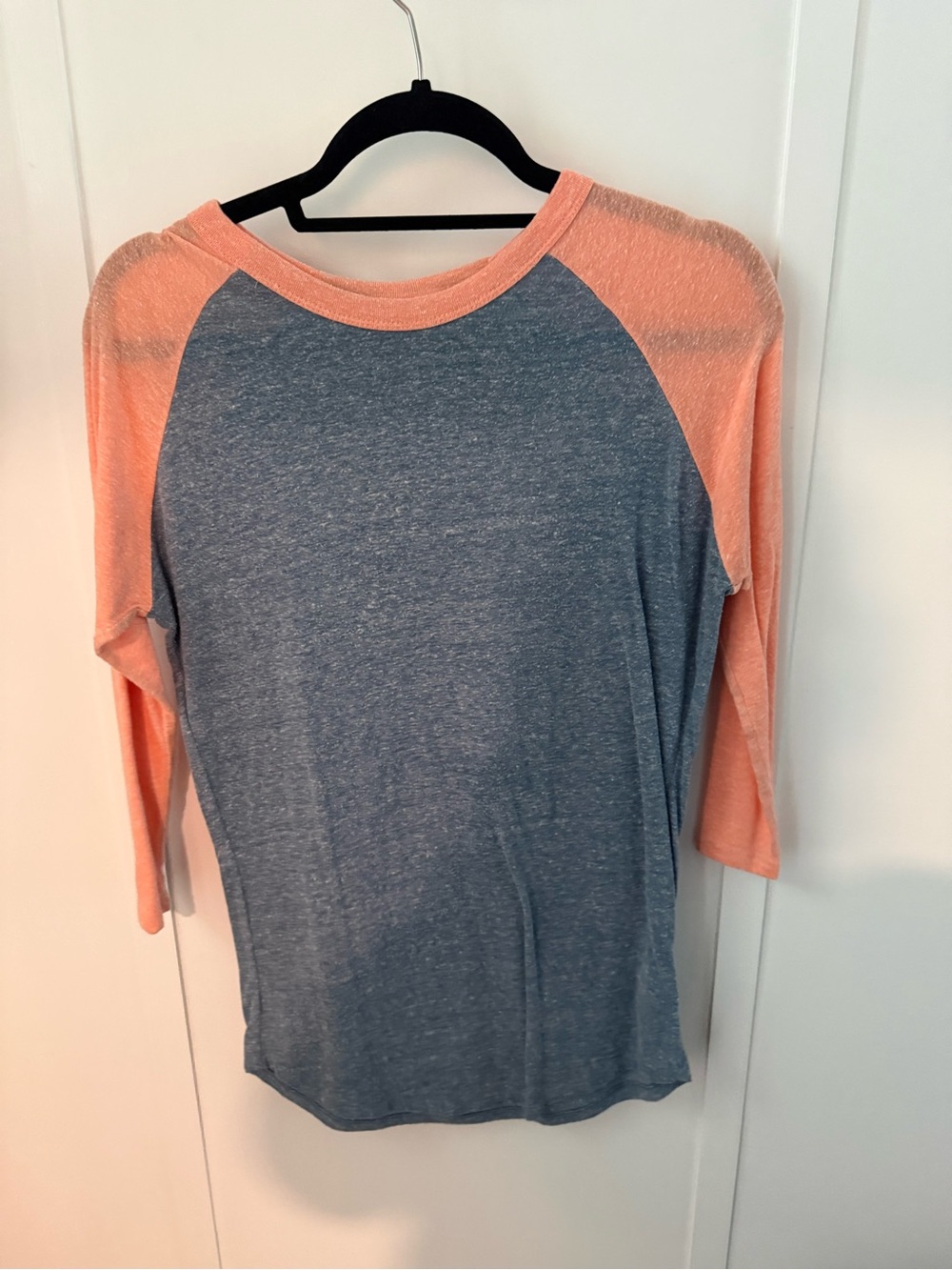 LuLaRoe Blue Heather & Peach Raglan Long Sleeve Tee